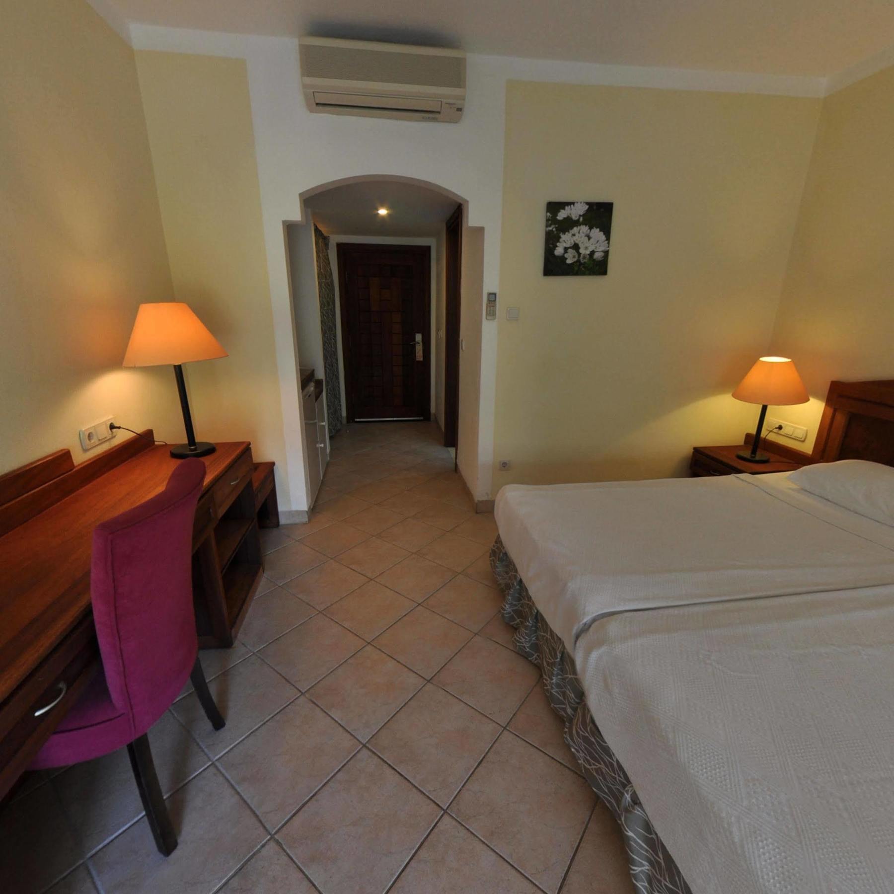 Okaliptus Otel Bitez Extérieur photo